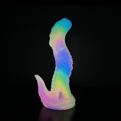 Consolador de fantasía de dinosaurio azul, amarillo y morado
